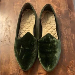 Birdies “Heron” Velvet Olive Green Loafers